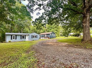 3829 Five Forks Rd, Pamplin, VA 23958