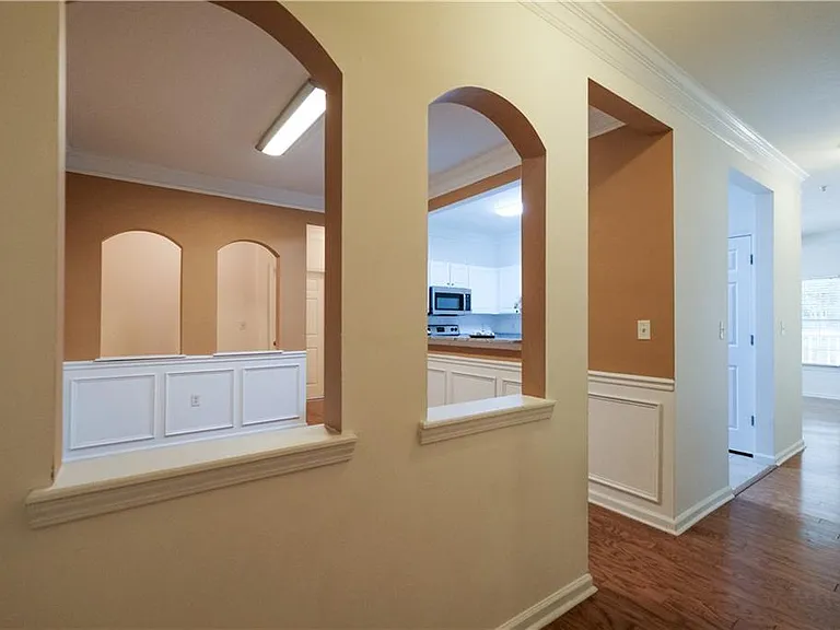 4007 Westchester Rdg NE — Photo 3
