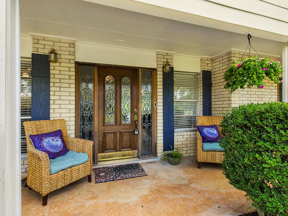 1st image of 28330 Windwood Dr E