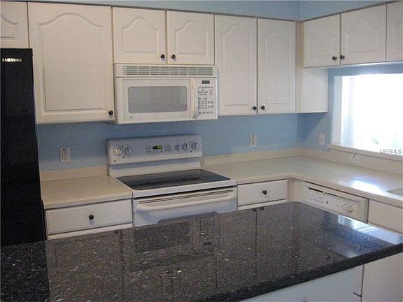 3rd image of 11343 Hollander Ave
