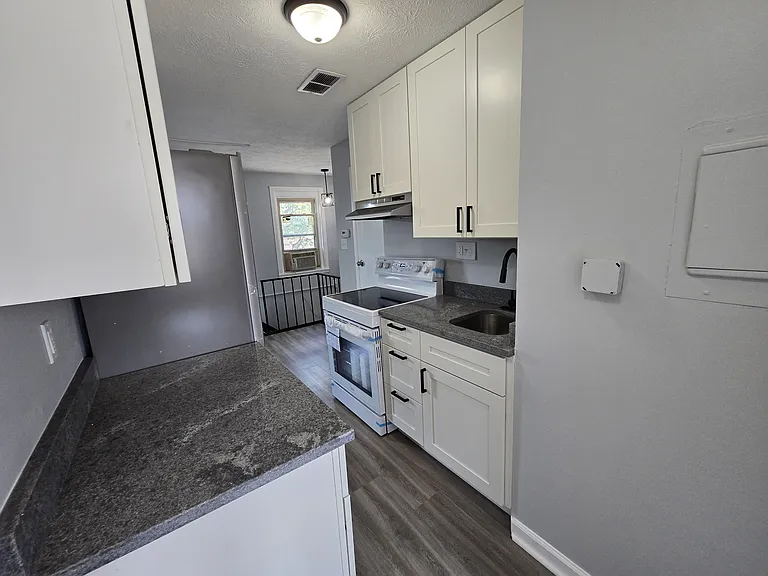 1906 Monongahela Ave #4 — Photo 14
