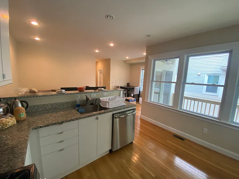 739 Somerville Ave #1 — Photo 6