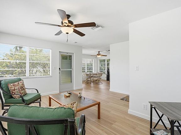 4th image of 123 Andre Mar DR