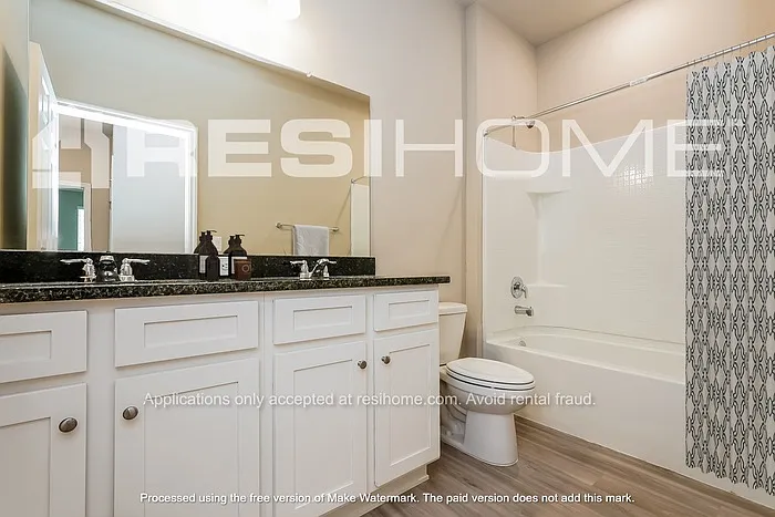 1645 Diane St — Photo 13