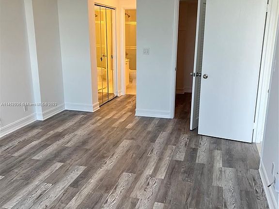 4th image of 1455 N Treasure Dr APT 4P