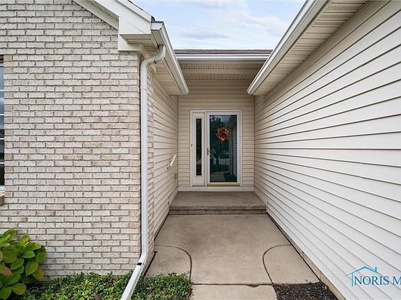 4th image of 26335 E Wexford Dr