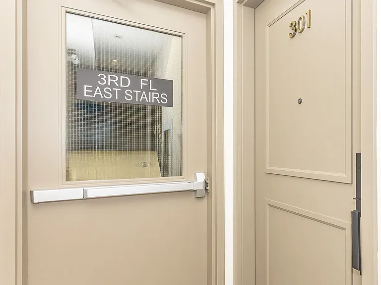 1000 Bathurst St #301 — Photo 4