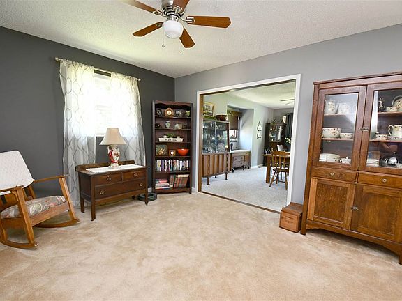 4th image of 5 Parklane Pl
