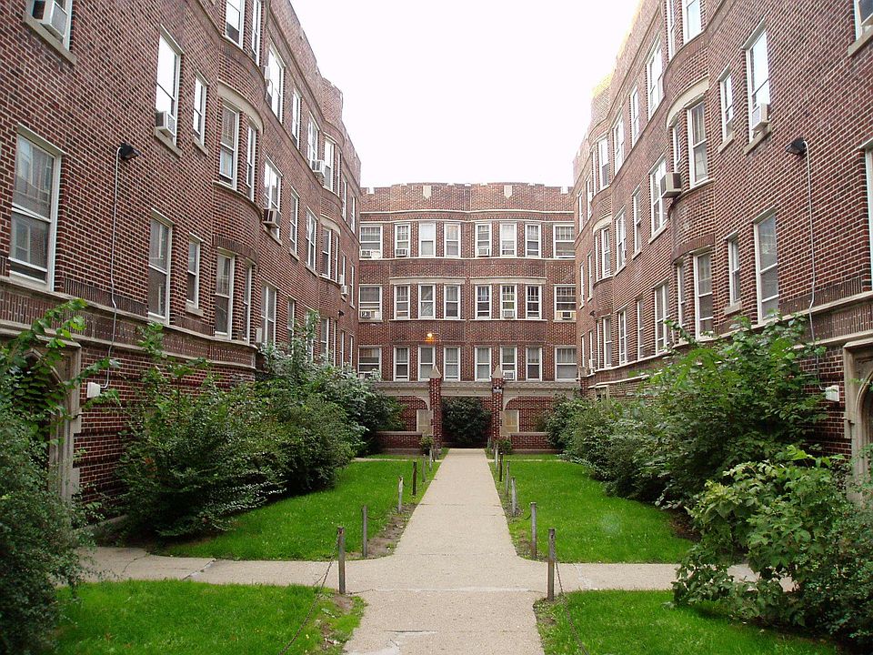 1st image of 5210 N Damen Ave