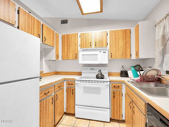 5th image of 1664 Espanola Ave
