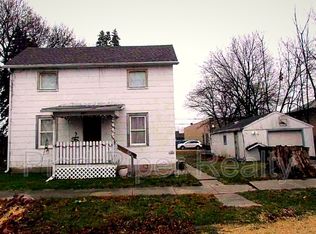 207 S 2nd Ave, Forreston, IL 61030
