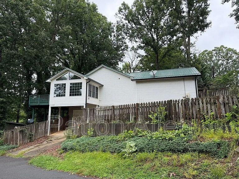 78 Pine Cone Dr — Photo 32