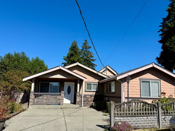 2917 Locust Ave W, University Place, WA 98466