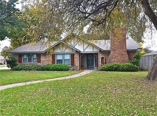 1016 Locust St, Benbrook, TX 76126