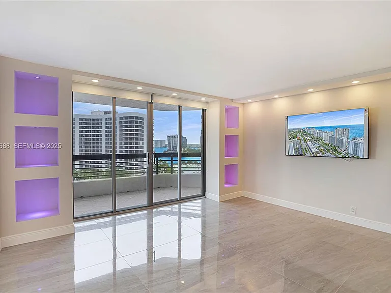 3500 Mystic Pointe Dr #1206 — Photo 21