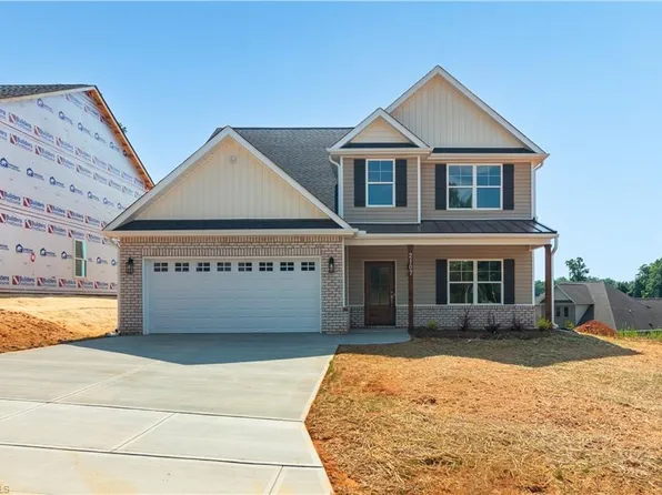 2107 Medhurst Dr, Greensboro, NC 27410