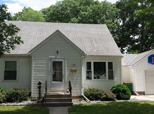 722 Ulstad Ave, Albert Lea, MN 56007