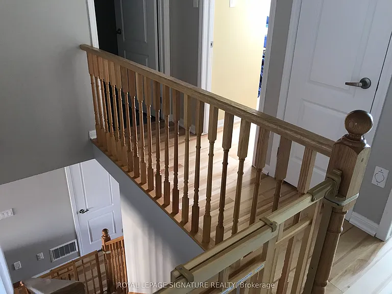212 Chilcott Cres — Photo 9