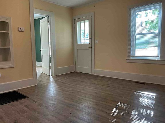 3rd image of 148 Muse Ave