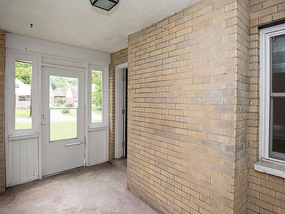 5th image of 2546 Losantiville Ave APT 1