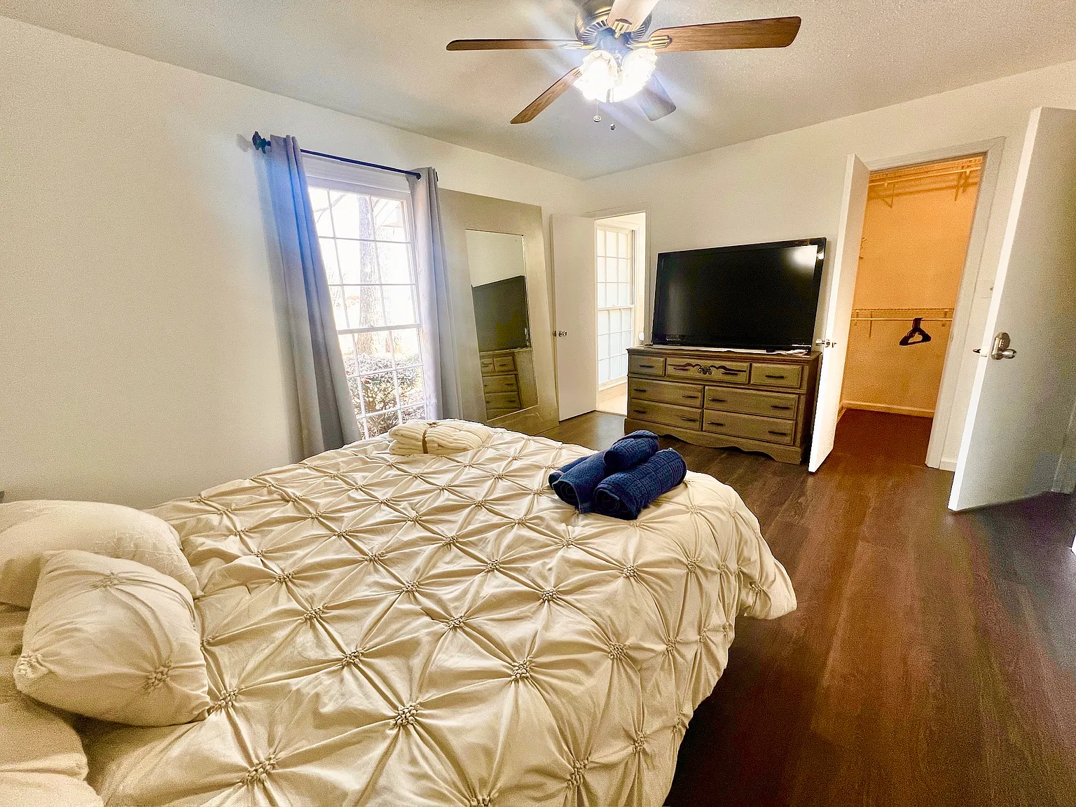 5 bed, 2650 sqft, $650 — Photo 2