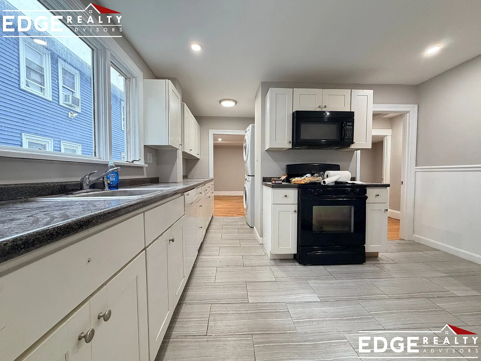 3 bed, 1.0 bath, $2,600 — Photo 2