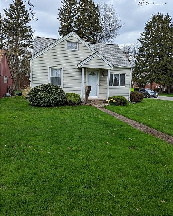 1st image of 50 Willowdale Dr