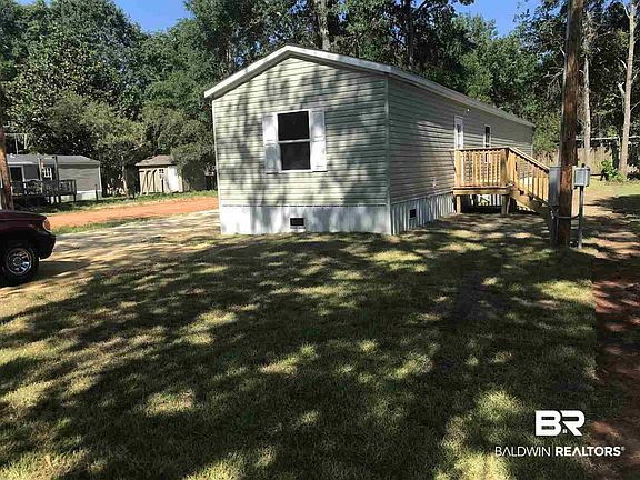 3rd image of 9448 Pinewood Ave