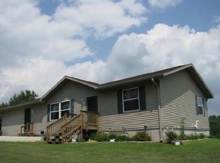 198 Fish Ct, Oxford, WI 53952