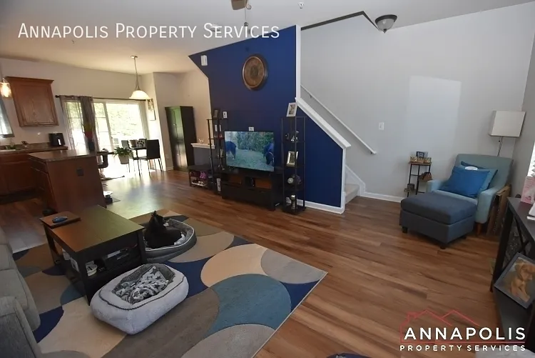 807 Croggan Cres — Photo 6