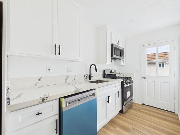 5th image of 16951 Hoskins Ln APT 2