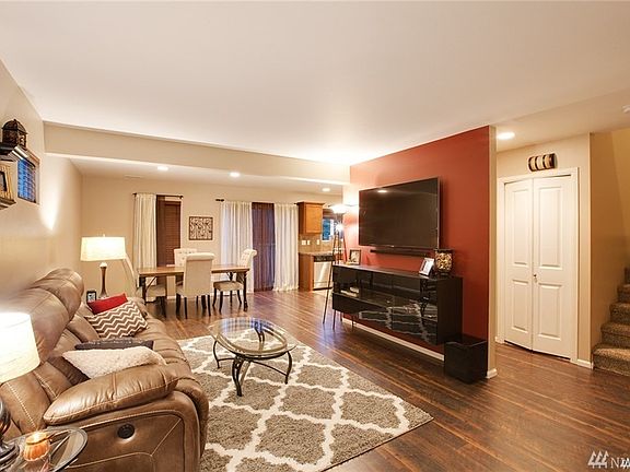 2nd image of 5427 Park St E