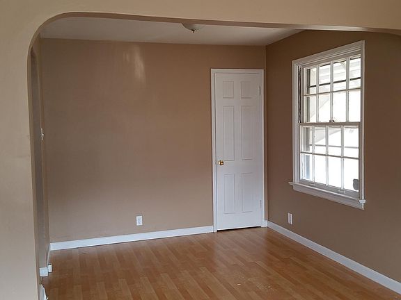 3rd image of 6040 Cascade Dr