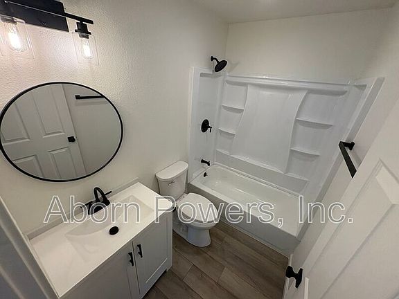 5th image of 3300 La Canada Dr APT D