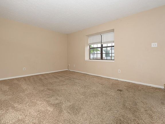 3rd image of 150 Kitty Hawk Sq