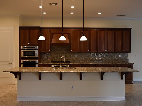 3rd image of 2090 Cadaleigh Ln