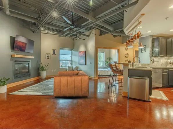 6735 Frank Lloyd Wright Ave Unit 200, Middleton, WI 53562