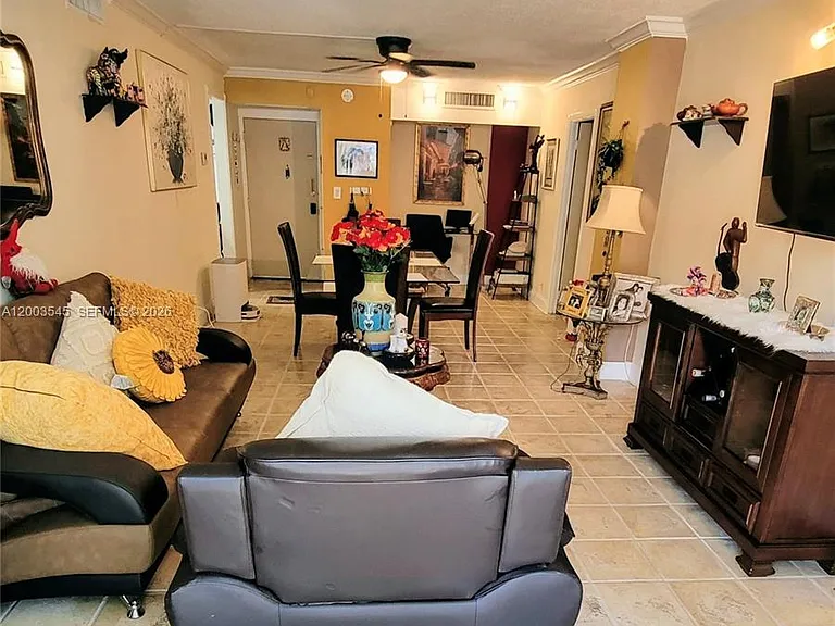 3101 N Country Club Dr #101 — Photo 2