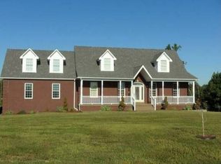 2688 Cecilia Rd, Elizabethtown, KY 42701