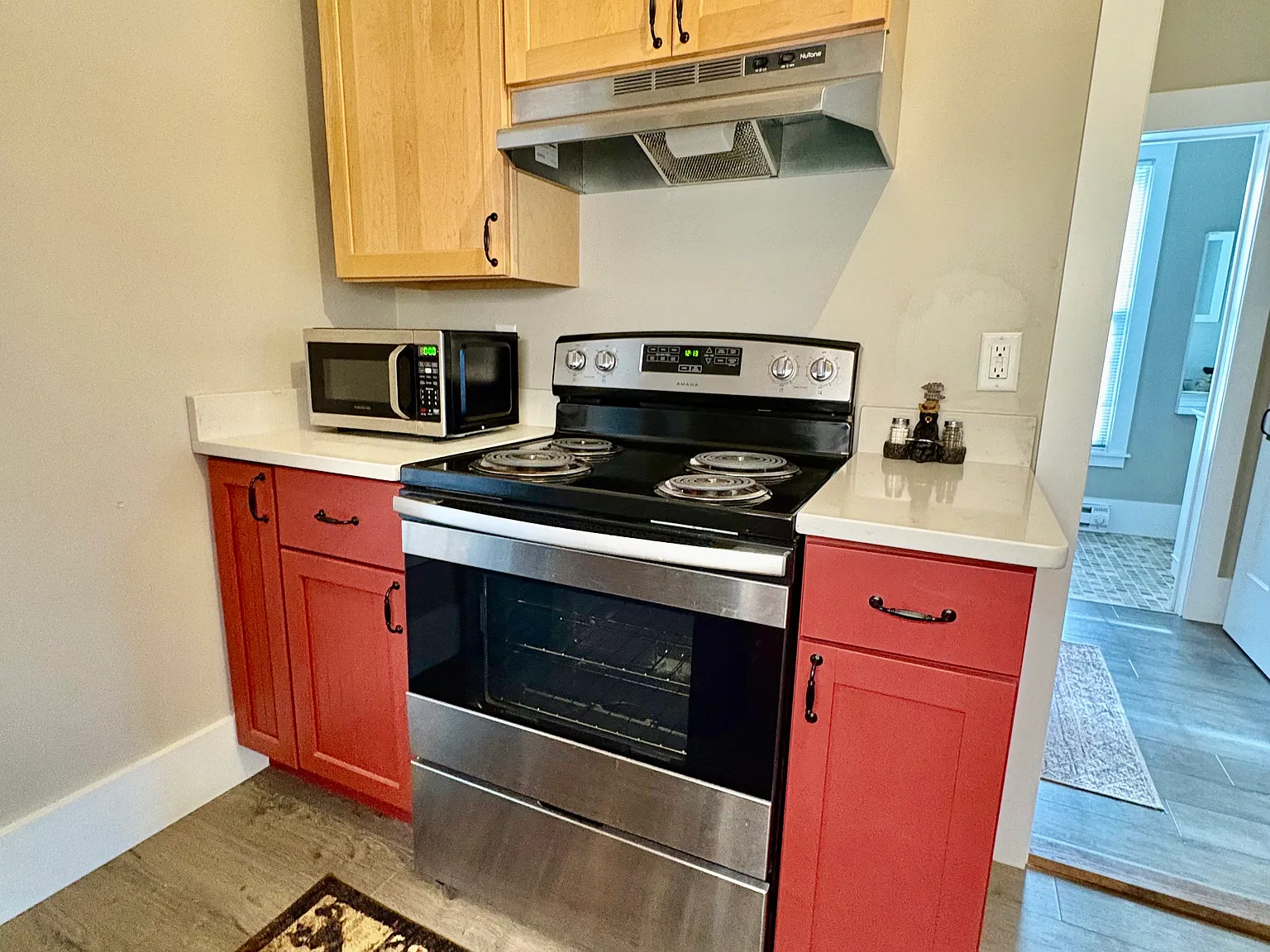 Studio, 450 sqft, $1,350 — Photo 3