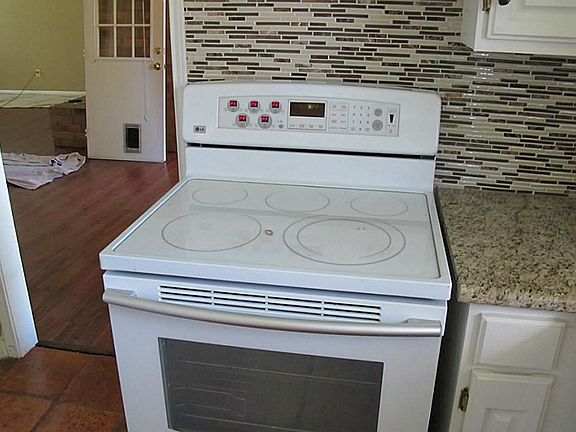 4th image of 1209 Osborne Dr