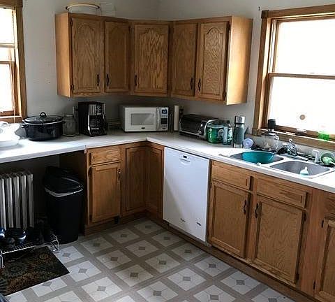 3rd image of 414 N C St E