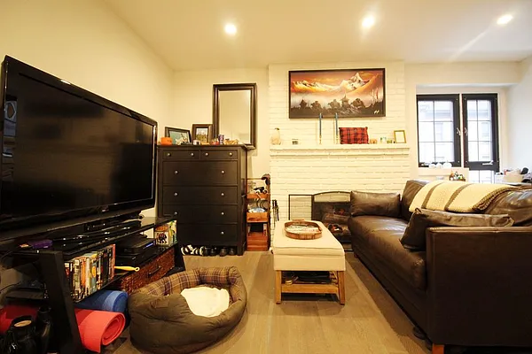 Rented by Bold New York | media 7