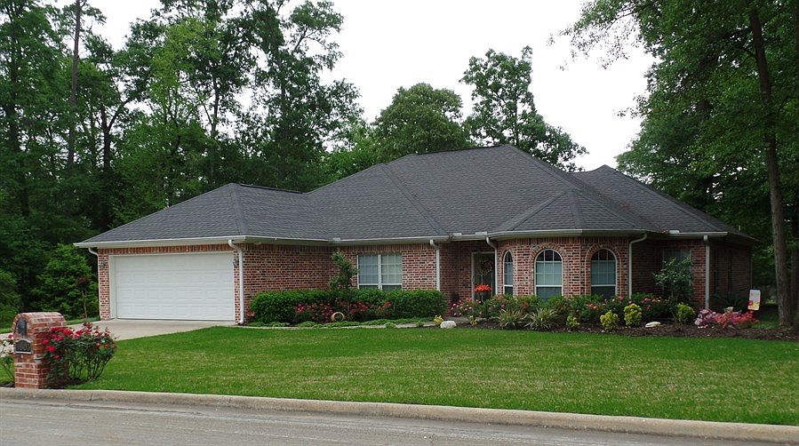 2nd image of 1805 Juniper Ln