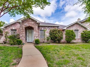 2113 Silver Leaf Dr, Mesquite, TX 75181
