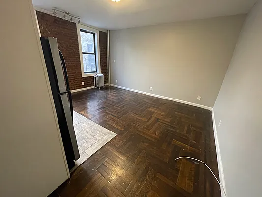 Rented by Bruma Realty LLC | media 2