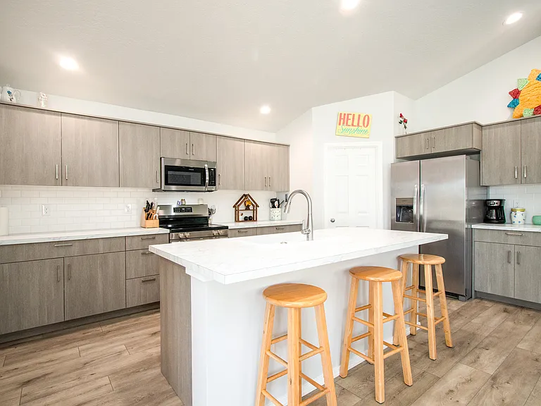 406 Hildago Way — Photo 37