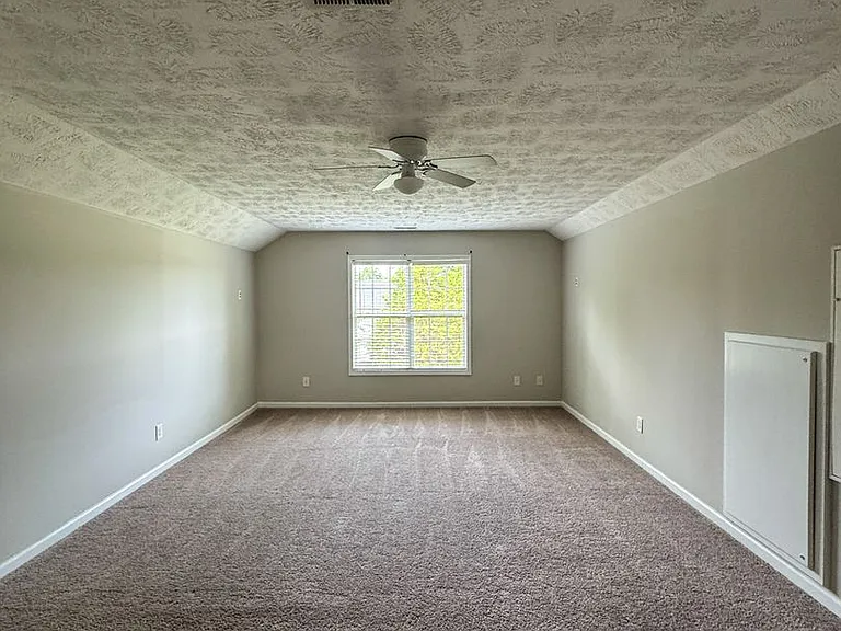 381 Chamberlin Blvd — Photo 21