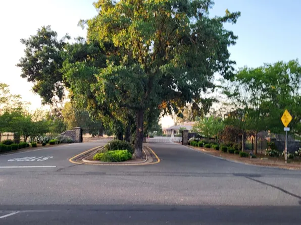 9154 Shire Oaks Ln, Elk Grove, CA 95624