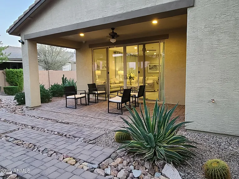 1666 E Lee Dr — Photo 27
